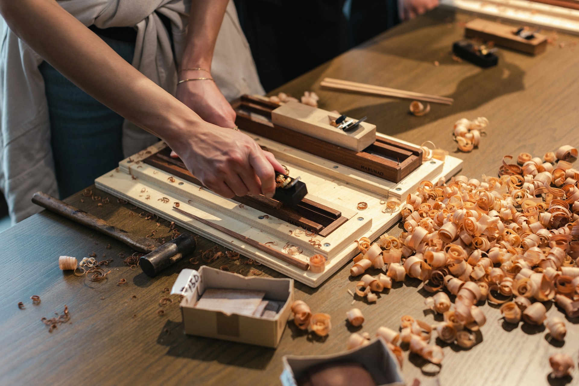 jason-leung-ULGhdUplOsQ-unsplash Bricoludik.fr : la plateforme de formation bricolage