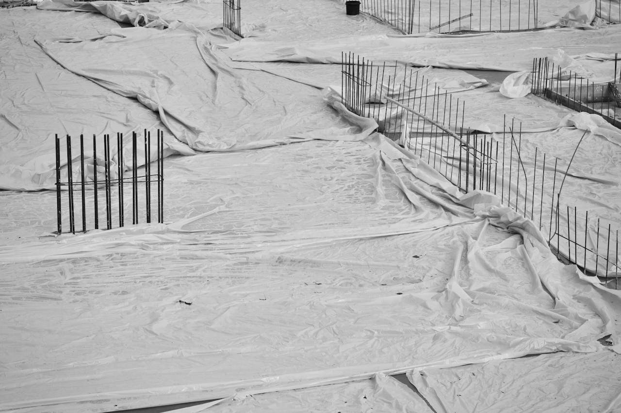 pexels-peter-dyllong-2158803154-36797579 Stabilisation de sol par géotextile à Paris : top 10 des meilleurs professionnels