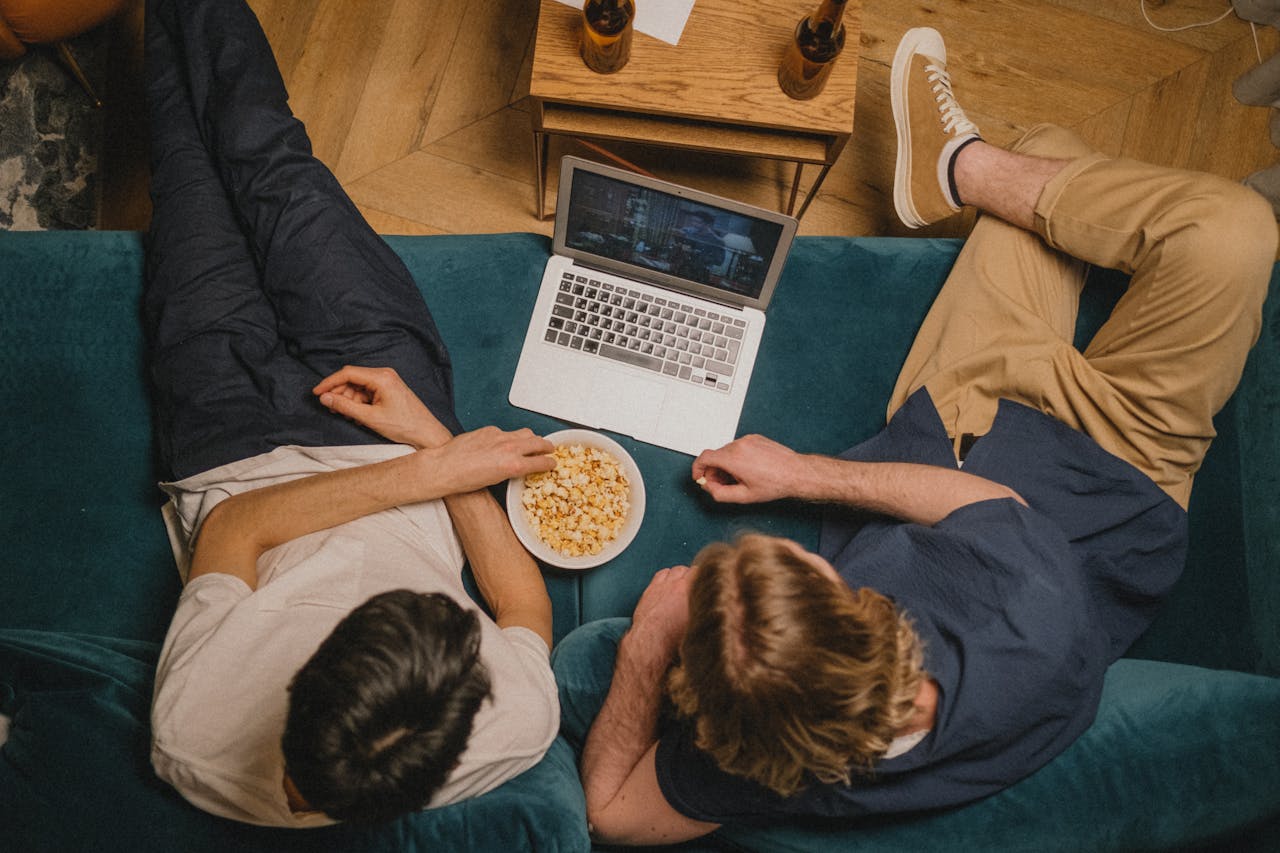 pexels-ron-lach-9627169 Comment accéder à Facebim chez vous à la maison ?