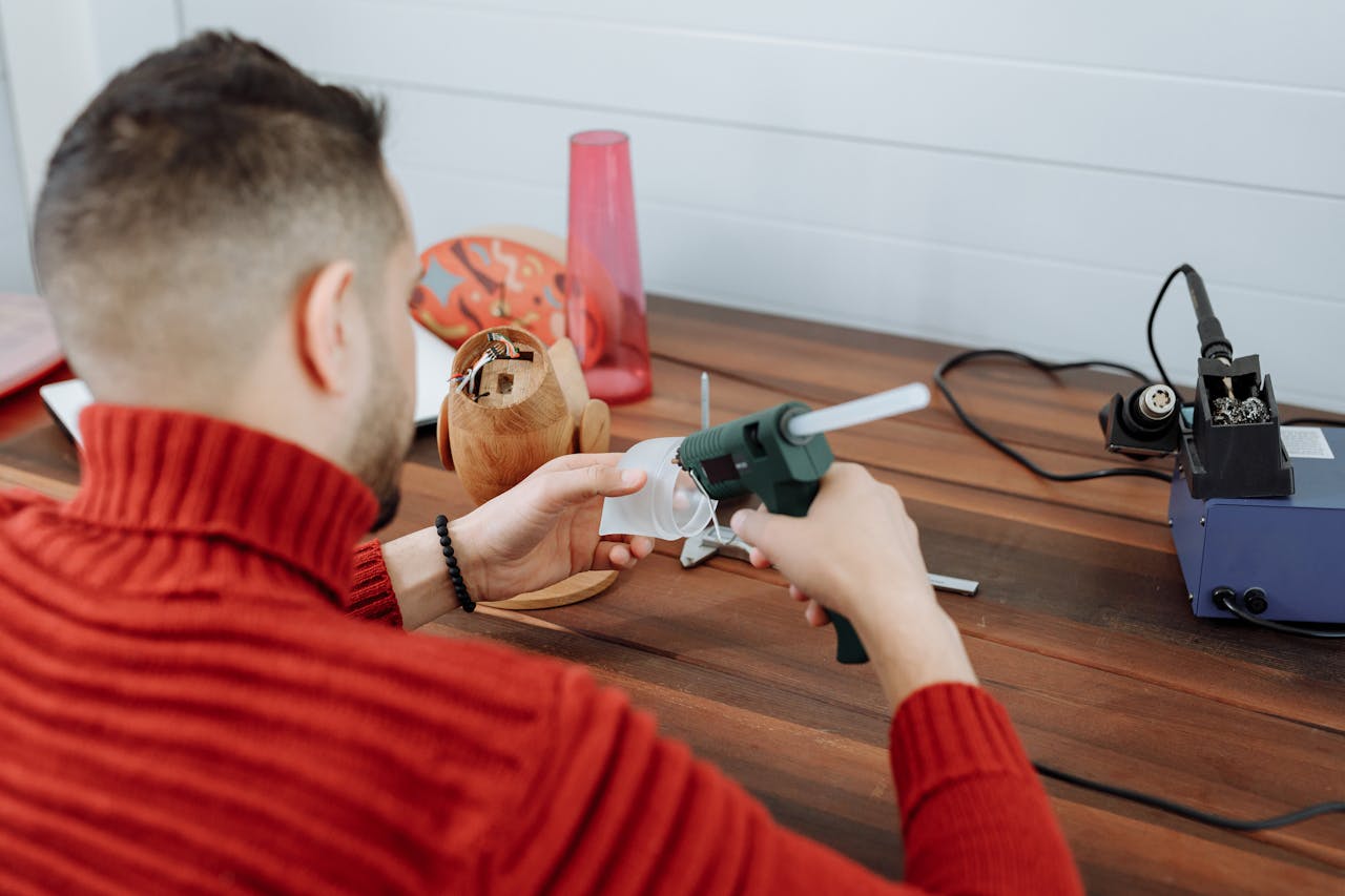 pexels-thirdman-7180746 Cours de bricolage Bricolageettravaux CPF : ce qu'il faut savoir !